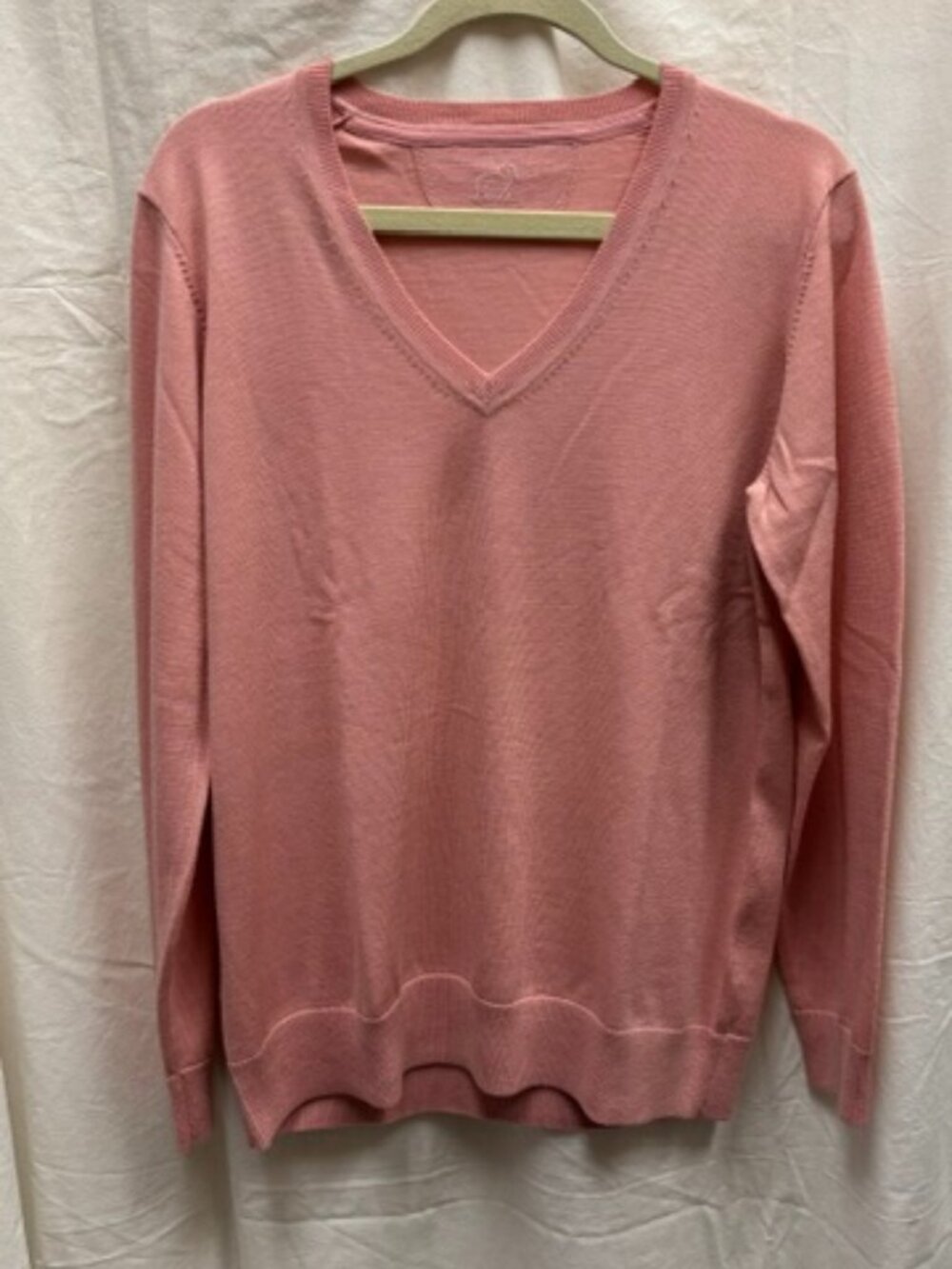 NWT Wookx Francesca 100% Merino Wool V-Neck Pink Sweater. Size M